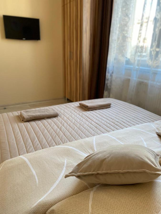 Opera House Apartment Lwów Zewnętrze zdjęcie