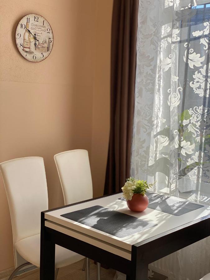 Opera House Apartment Lwów Zewnętrze zdjęcie